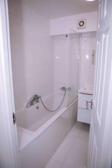 Two Bedroom Unit Appartement Londen